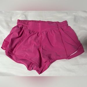 Lululemon Hotty Hot Low-Rise Lined Short 2.5”